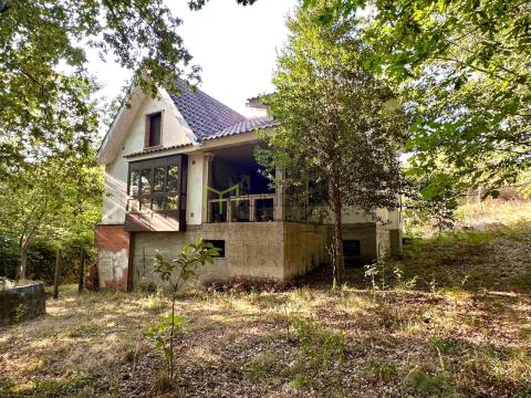 Vivienda en Buceleiras, Bugallido