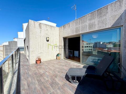 Exclusivo ático de 4 dormitorios con terraza, garaje y trastero en Los Mallos (A Coruña)